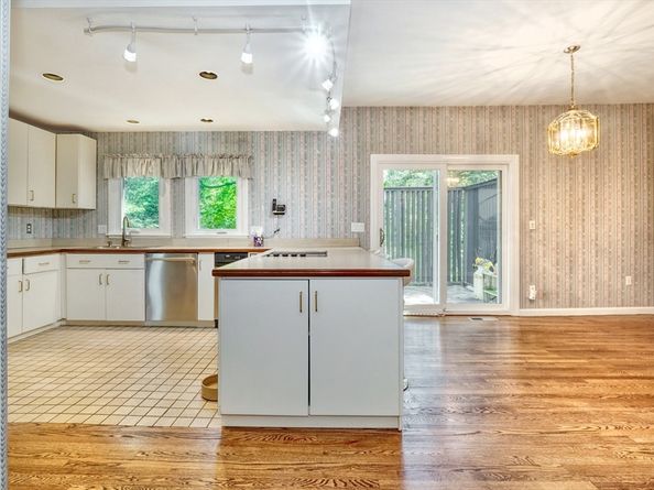 4 Aricia Ln, Winchester MA 01890