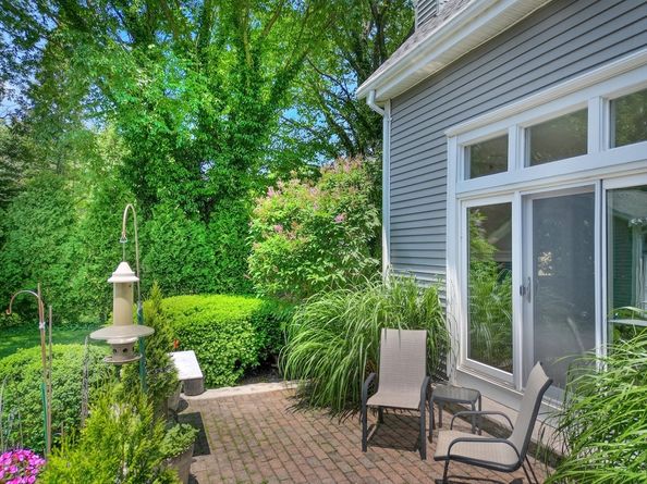 4 Aricia Ln, Winchester MA 01890