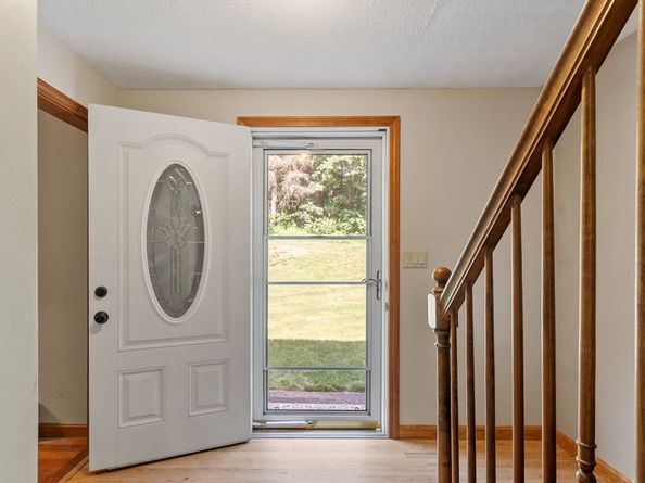 65 Martin Road, Tewksbury MA 01876