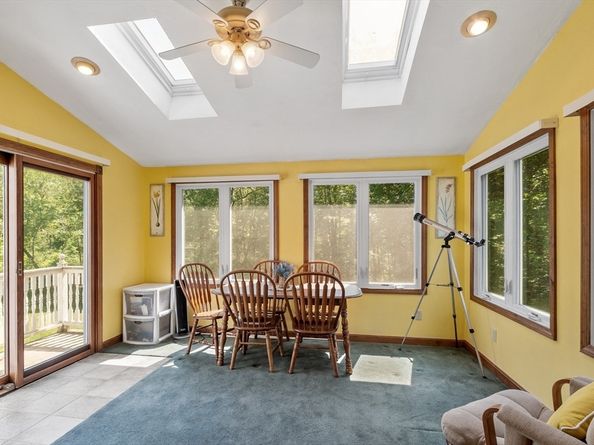 65 Martin Road, Tewksbury MA 01876
