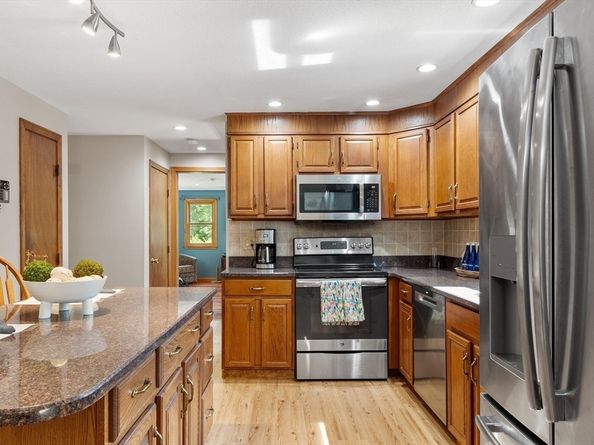 65 Martin Road, Tewksbury MA 01876