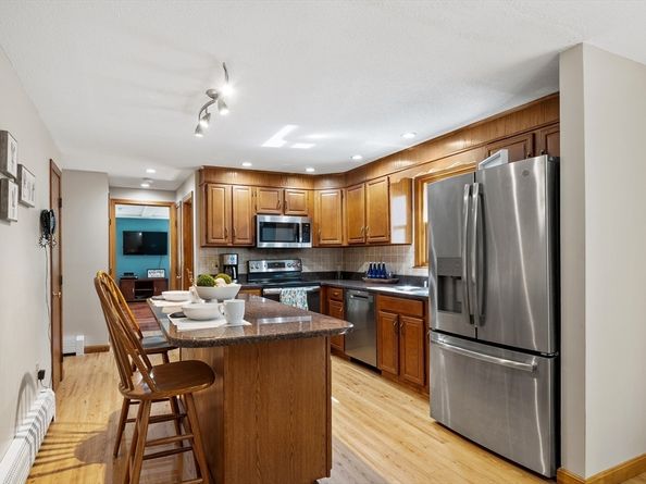 65 Martin Road, Tewksbury MA 01876
