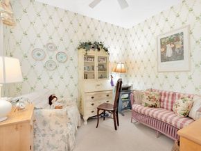 8 Barn Ln, Gloucester MA 01930