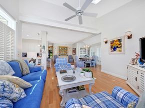 8 Barn Ln, Gloucester MA 01930