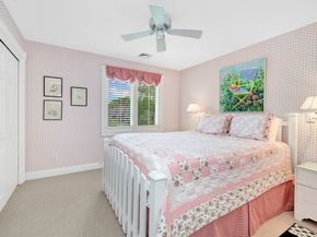 8 Barn Ln, Gloucester MA 01930