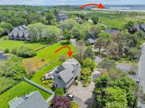8 Barn Ln, Gloucester MA 01930