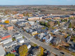 44 South St, Westborough MA 01581