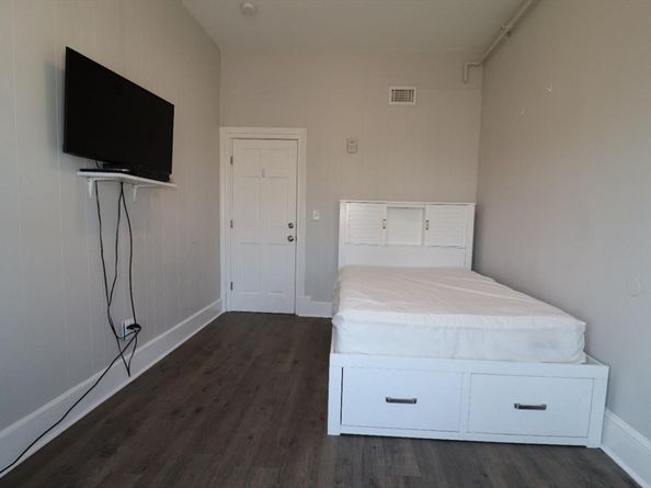 44 South St, Westborough MA 01581