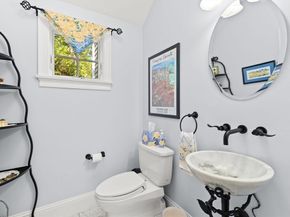 4 Furlong Cir, Lakeville MA 02347