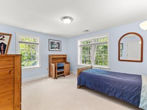 4 Furlong Cir, Lakeville MA 02347