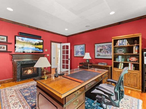 4 Furlong Cir, Lakeville MA 02347