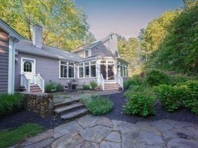 4 Furlong Cir, Lakeville MA 02347