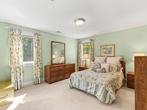 4 Furlong Cir, Lakeville MA 02347