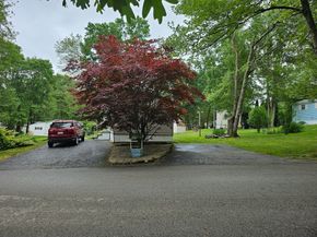 5 Sixth Drive, Brookfield MA 01506