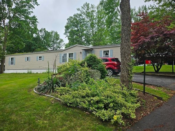 5 Sixth Drive, Brookfield MA 01506