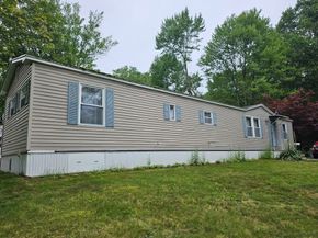 5 Sixth Drive, Brookfield MA 01506