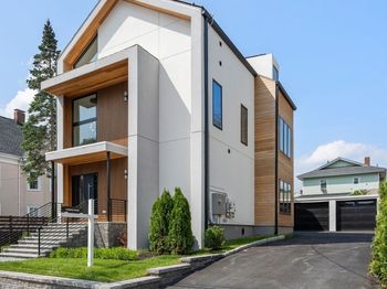 33 Conwell Ave
