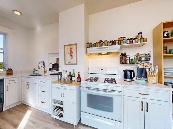 110 Bellingham St 3, Chelsea MA 02150
