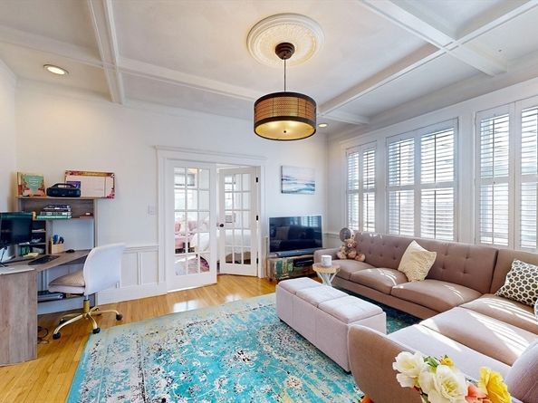 110 Bellingham St 3, Chelsea MA 02150