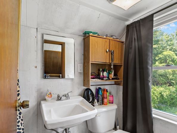 63 Oakdale Ave., Marion MA 02738