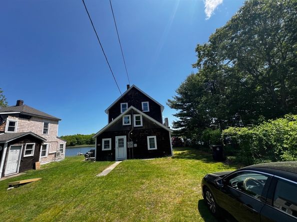 63 Oakdale Ave., Marion MA 02738