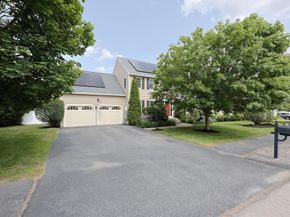 38 Etre Drive, Worcester MA 01604