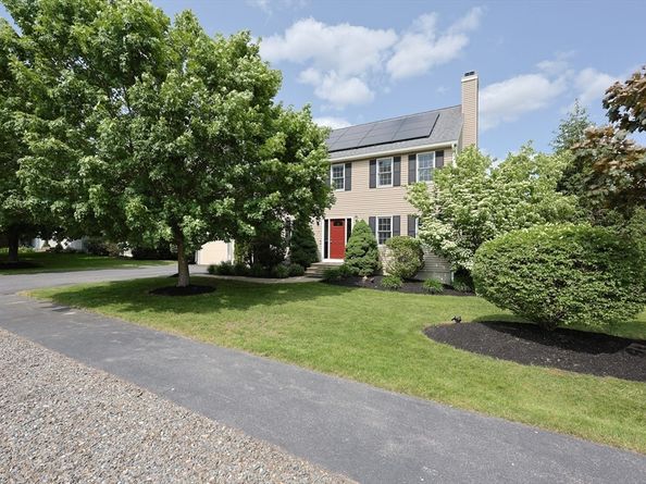 38 Etre Drive, Worcester MA 01604