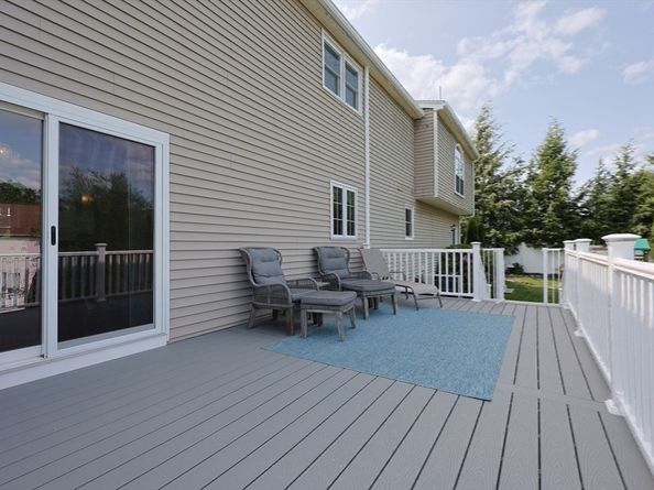 38 Etre Drive, Worcester MA 01604