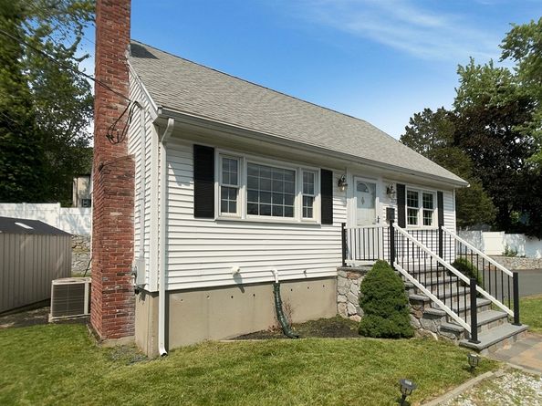 217 Cedar Brook Rd, Lynn MA 01904