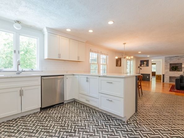 270 Old Lancaster Rd, Sudbury MA 01776