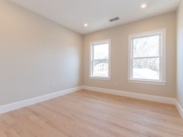 103-105 Neponset Ave, Boston MA 02131