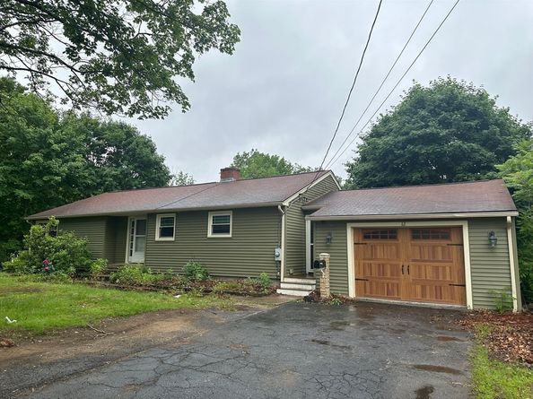12 Crown St, Spencer MA 01562