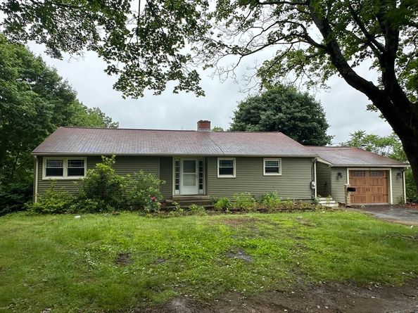 12 Crown St, Spencer MA 01562