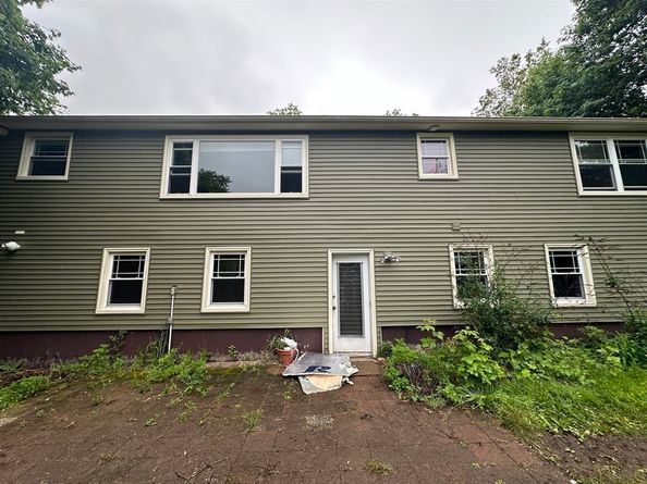 12 Crown St, Spencer MA 01562