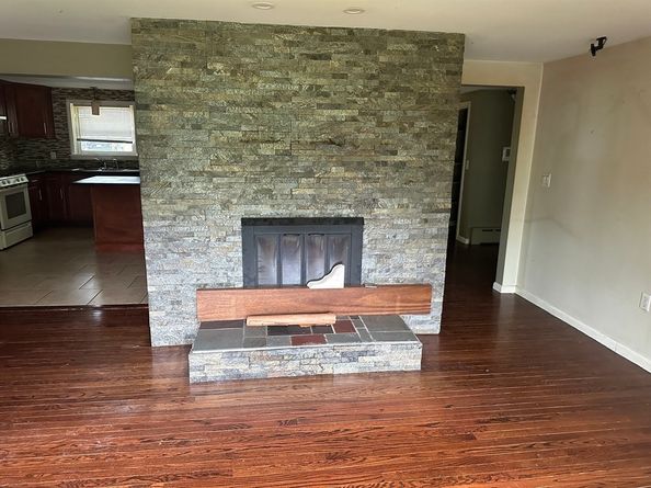 12 Crown St, Spencer MA 01562