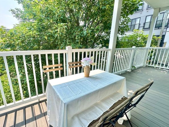 299 Maverick St 3, Boston MA 02128