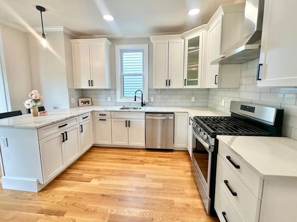 299 Maverick St 3, Boston MA 02128