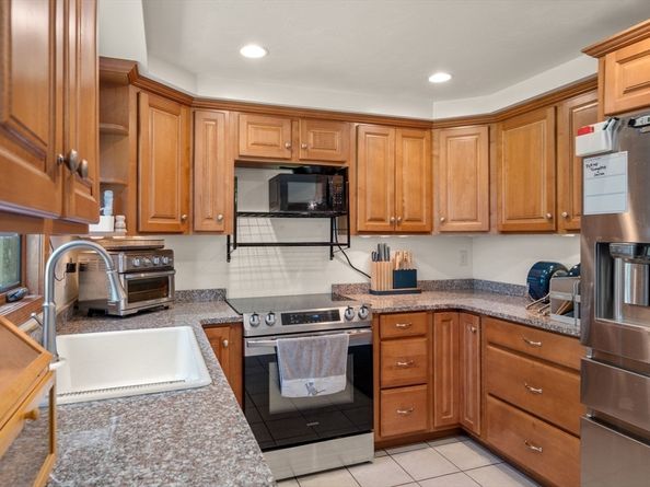 94 Pond St, East Bridgewater MA 02333