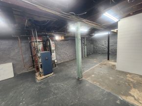 52 Glenwood Rd, Lynn MA 01904