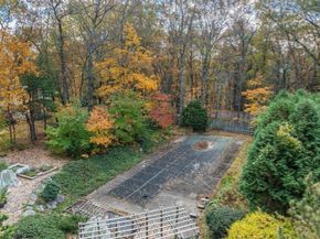 199 Country Rd, Weston MA 02493