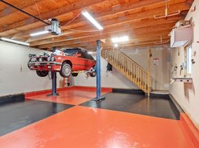 53 Laurel Hill Rd, Southbridge MA 01550