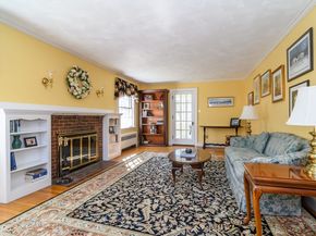 786 Boston Post Rd, Weston MA 02493