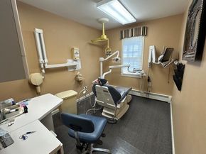786 Boston Post Rd, Weston MA 02493