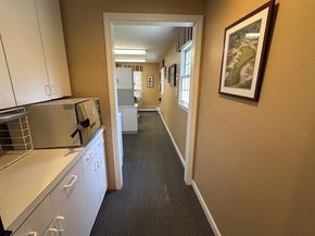 786 Boston Post Rd, Weston MA 02493