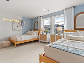 23 Emerald Run 14, Shrewsbury MA 01545