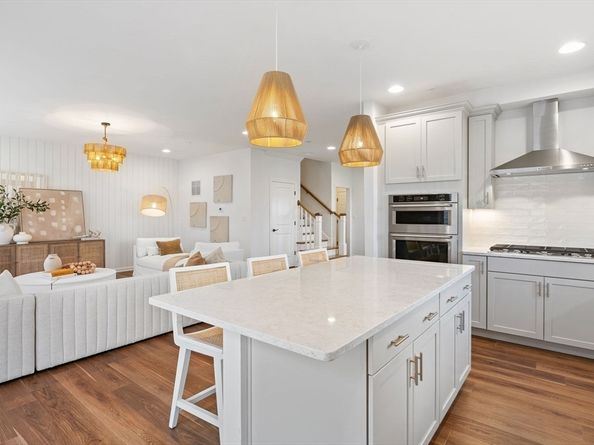 23 Emerald Run 14, Shrewsbury MA 01545