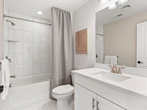 23 Emerald Run 14, Shrewsbury MA 01545