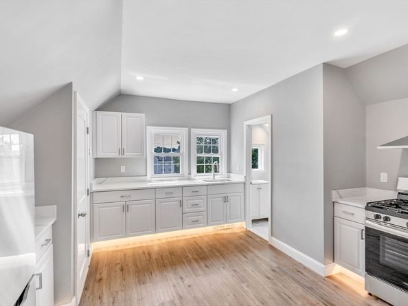 5 Beckford St 3, Beverly MA 01915