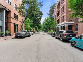 16 Harcourt St 3D, Boston MA 02116