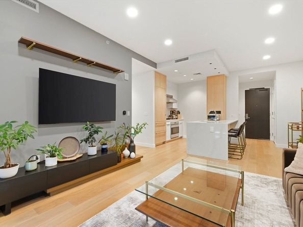 188 Brookline Avenue 23I, Boston MA 02215